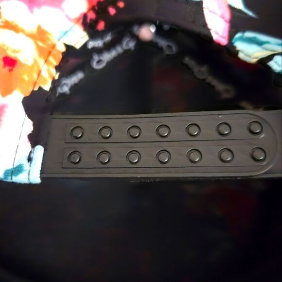 NWOT OLIVE & PIQUE BLACK FLORAL CAP/HAT 100% COTTON OSFM - Picture 4 of 5